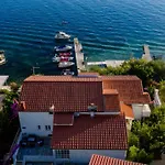 Beachfront With Seaview Apartman *