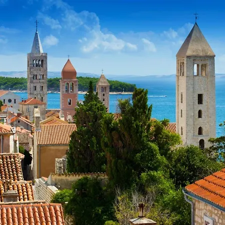 Beachfront With Seaview דירה *