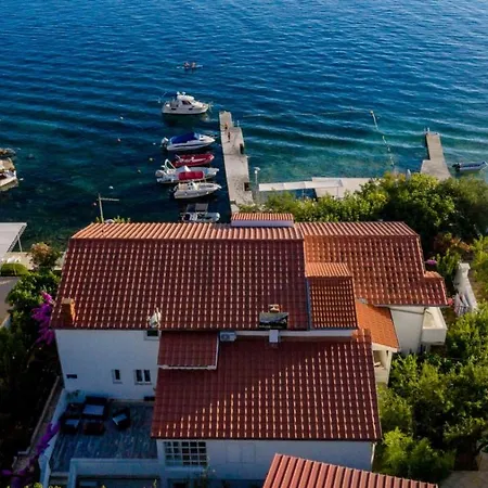 Beachfront With Seaview Daire *