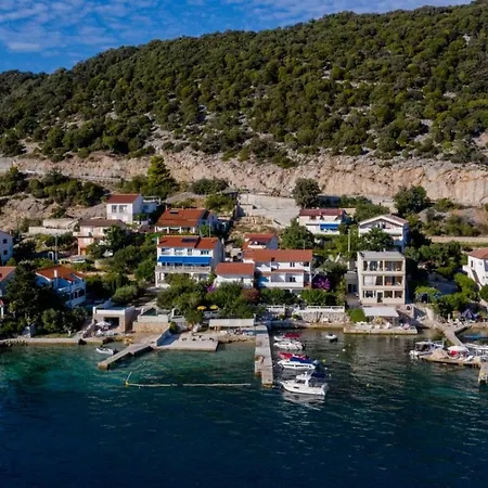 Beachfront With Seaview Apartment