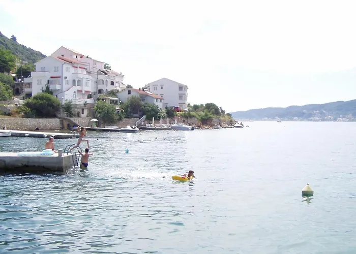 شقة Beachfront With Seaview *